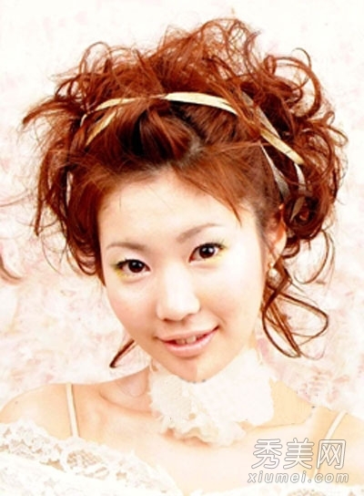 甜美可爱风日系新娘发型为婚礼加分