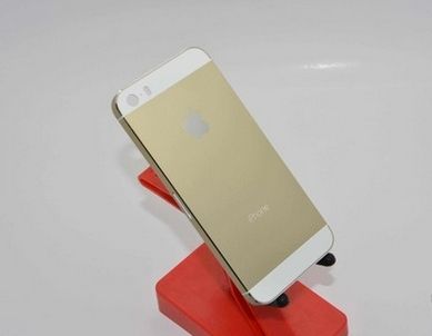 iPhone 5S土豪金最抢手 配角5C反应平平